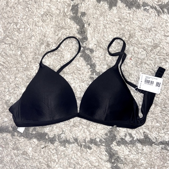 Lululemon Waterside Swim top A/B cup - Picture 1 of 2